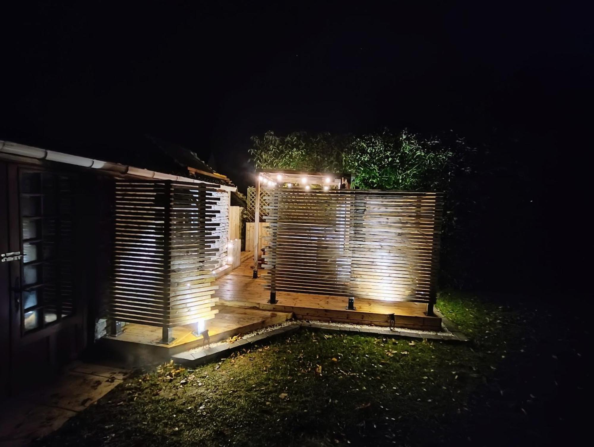 Gite 4 Personnes Avec Piscine Et Bain Nordique Proche Des Plages Du Debarquement Le Manoir  Exterior photo