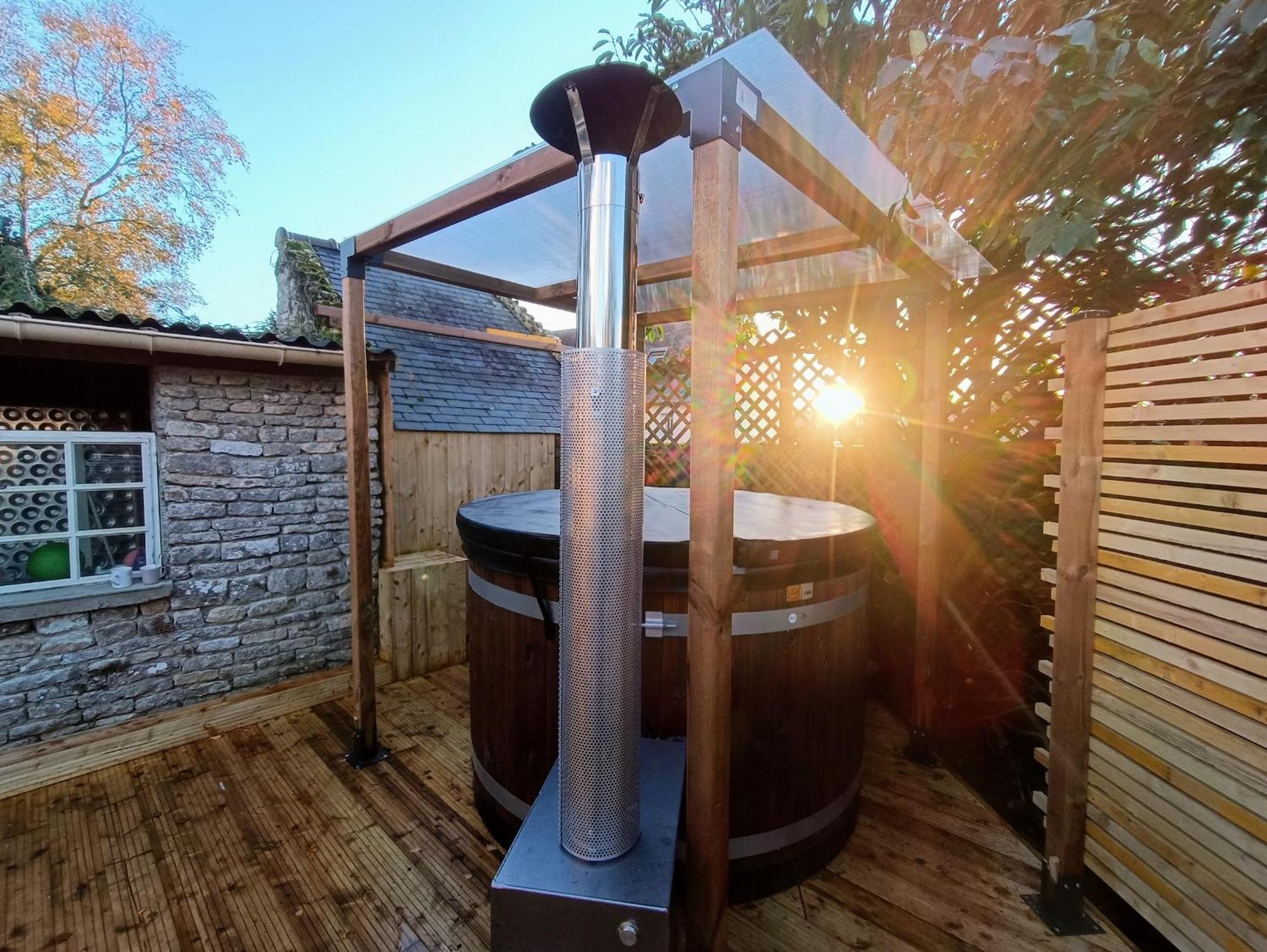 Gite 4 Personnes Avec Piscine Et Bain Nordique Proche Des Plages Du Debarquement Le Manoir  Exterior photo