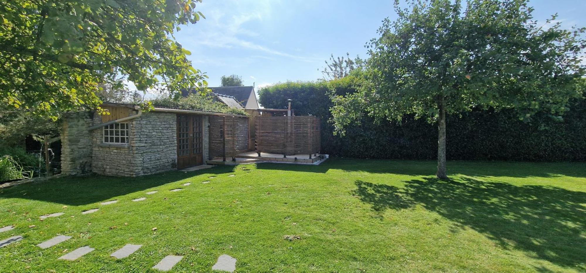 Gite 4 Personnes Avec Piscine Et Bain Nordique Proche Des Plages Du Debarquement Le Manoir  Exterior photo
