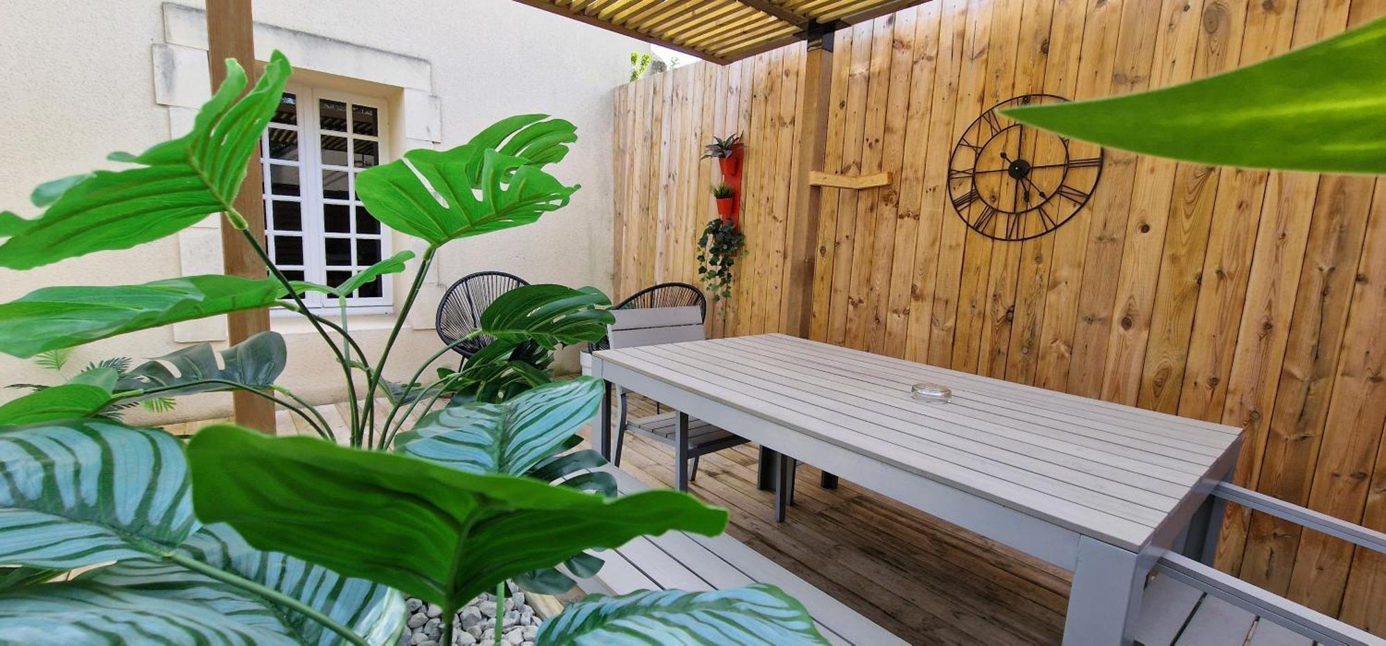 Gite 4 Personnes Avec Piscine Et Bain Nordique Proche Des Plages Du Debarquement Le Manoir  Exterior photo
