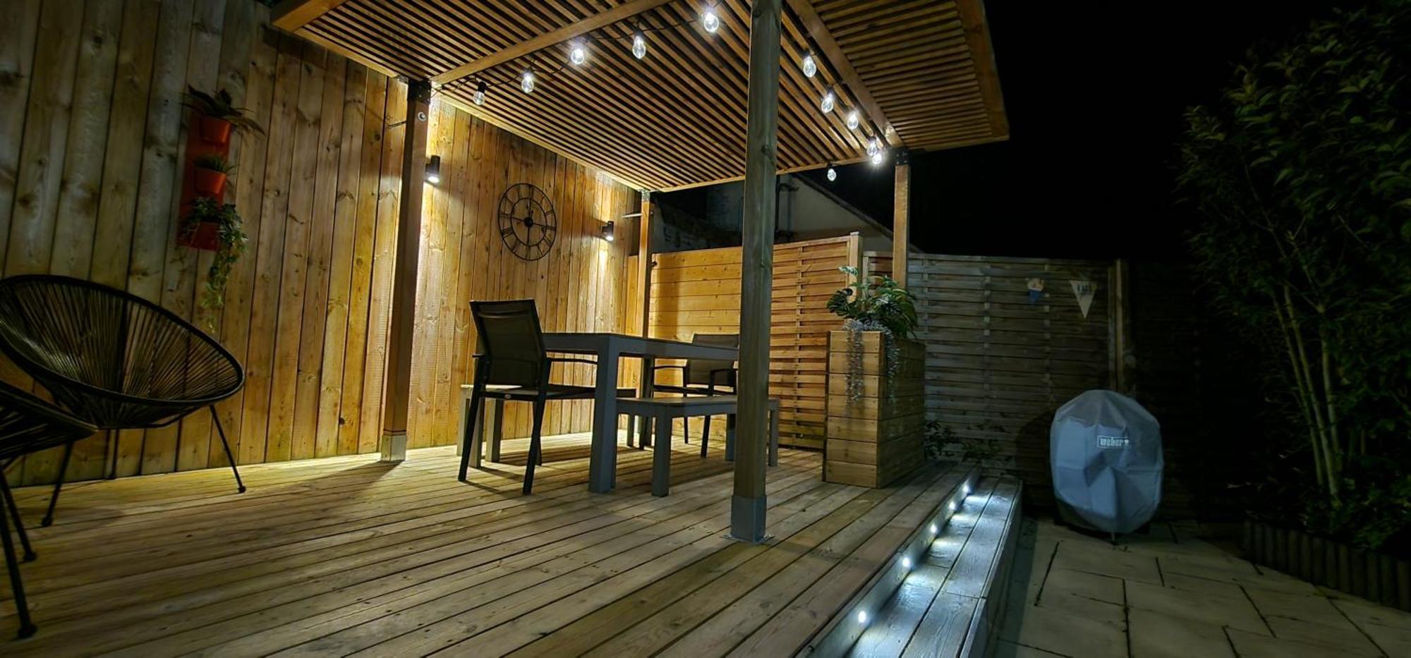 Gite 4 Personnes Avec Piscine Et Bain Nordique Proche Des Plages Du Debarquement Le Manoir  Exterior photo